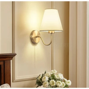 Modern Tasarım Pilli Aplik Gold Sarı Ledli Tak Çalıştır Krem Şapkalı LED Aplik Harika Görsel