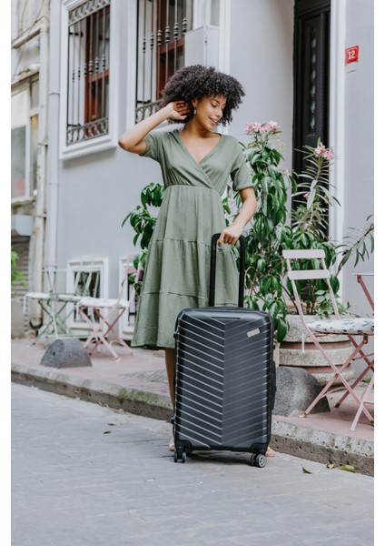 WX-1001 Siyah Orta Boy Valiz