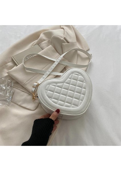 Narin Düz Renk Kalp Çapraz Çanta Çanta (Yurt Dışından) modelleri