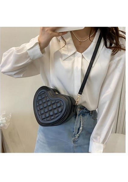 Narin Düz Renk Kalp Çapraz Çanta Çanta (Yurt Dışından) fırsatları