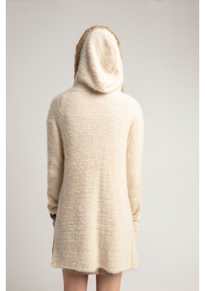 Fashıon Tarzda Tüylü Kapişonlu Önde Peluşlu Spor Modern Triko Hırka indirimleri