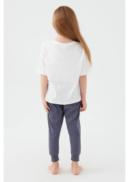 Kız Çocuk Kısa Kollu Çiçekli Pijama Takım fırsatları