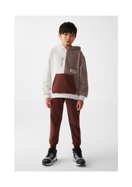 Erkek Çocuk Kapüşonlu Kanguru Cepli Renk Bloklu Sweatshirt modelleri