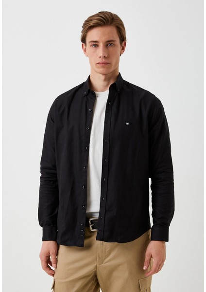 Pamuklu Siyah Ön Patlı Slim Fit Düğmeli Yaka Logo Detaylı Gömlek 7276