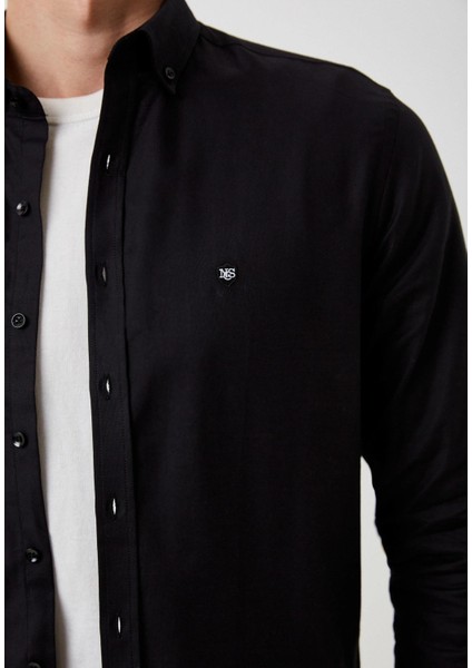 Pamuklu Siyah Ön Patlı Slim Fit Düğmeli Yaka Logo Detaylı Gömlek 7276 fırsatları