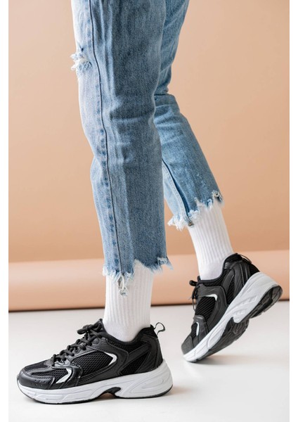 Kadın 530 Siyah Spor Ayakkabı