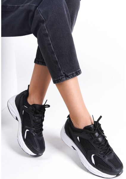 Kadın 530 Siyah Spor Ayakkabı fiyatları