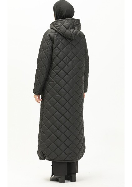 Kadın Siyah Cepli Büyük Beden Kapüşonlu Kapitone Kaban Ferace fiyatları