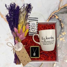 Regalo Kız Kardeş Kupa Baget Kolye Kuru Çiçek Hediye Seti