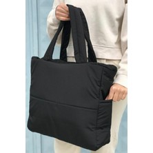 Siyah Kabartmalı Puf Kumaş Omuz