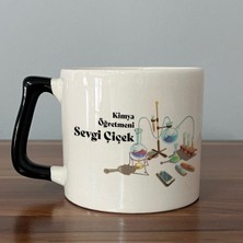 Mor Mürekkep Kişiye Özel Kimya Öğretmeni Deney Mekanizması Tek Taraf Baskılı Siyah Kulplu D Kupa