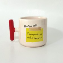 Mor Mürekkep Kendime Not: Koleksiyon Olarak Kendimi Topluyorum Baskılı Kırmızı Kulplu T Kupa