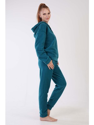 Vienetta Kadın Polar Kapsonlu Düşük Omuzlu Fermuarlı Uzun Kol Pijama Takım
