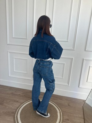 Arzu Emiroğlu Crop Mavi Denim Ceket