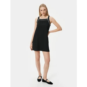 Askılı Mini Elbise Kare Yaka Şerit Detaylı