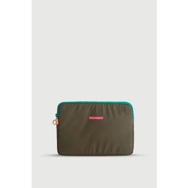 Huge Veras Notebook Case