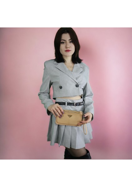 Prada El Çantası