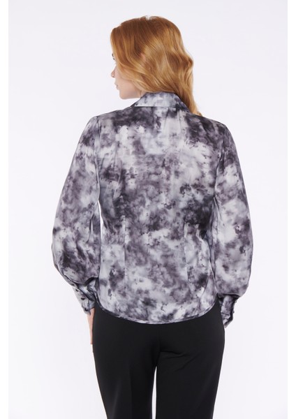 Pembe Batik Desenli Bluz fırsatları