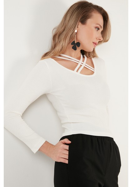 Slim Fit Yaka Detaylı Bluz Bayan Bluz 5865583 fırsatları