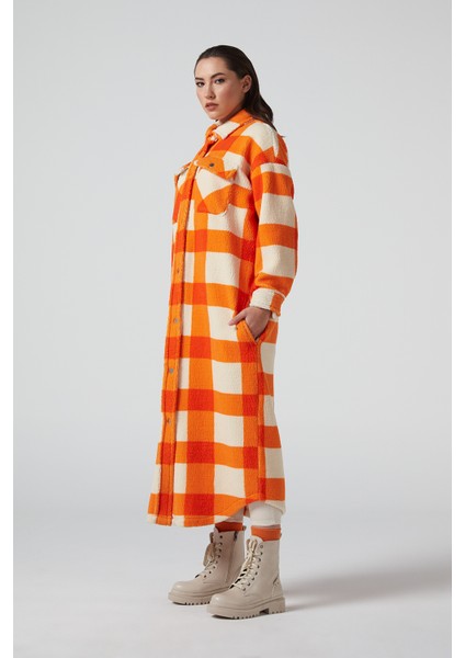 Yumuşacık Turuncu Ekoseli Çıt Çıtlı Peluş Hırka indirimleri