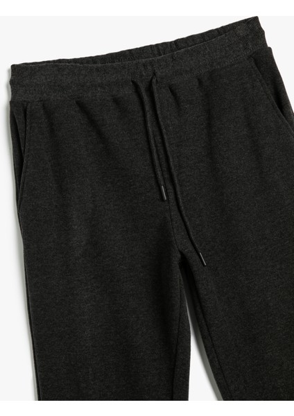 Jogger Eşofman Altı Beli Bağcıklı Cep Detaylı modelleri