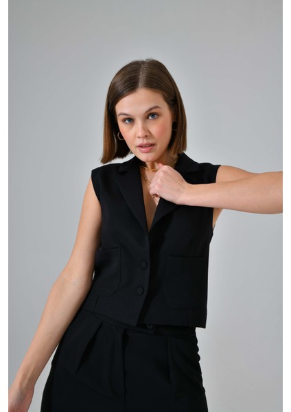 Siyah Kaplama Düğme Cepli Yelek modelleri