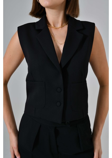 Siyah Kaplama Düğme Cepli Yelek fırsatları