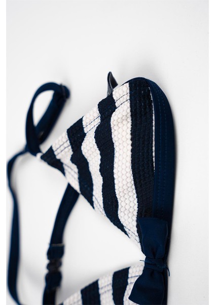 Kız Çocuk Lacivert Beyaz Çizgili Bikini Takımı modelleri