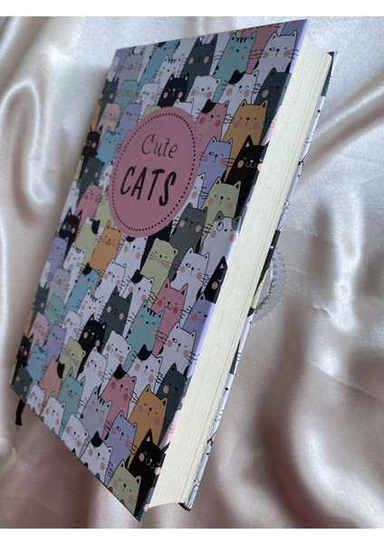 Kedi Tasarımlı Kitap Görünümlü Defter