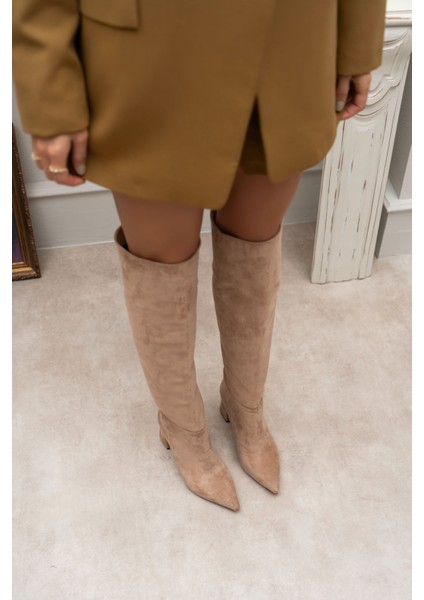 Berny Koyu Bej Süet Sivri Burun Kadın Topuklu Çizme modelleri