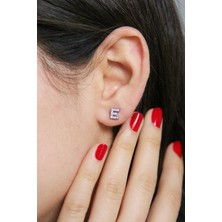 Argentum Concept E Harfi Çivili Gümüş Tek Küpe K077201