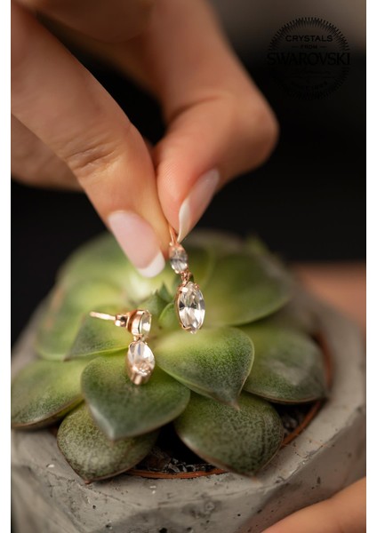 Swarovski Taşlı Mekik Model Rose Kaplama Gümüş Küpe