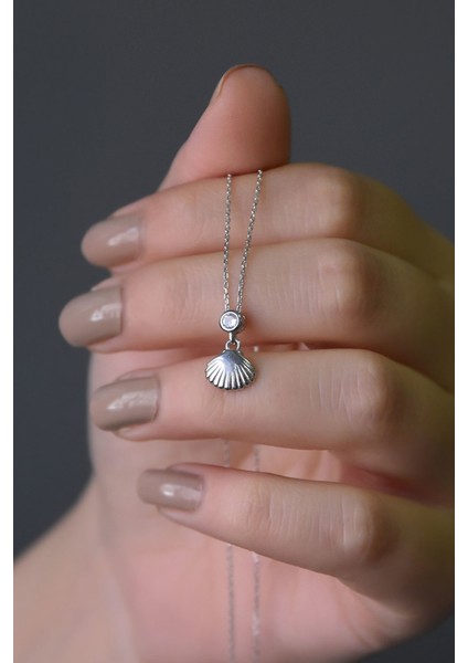 925 Ayar Gümüş Taşlı İstiridye Kolye