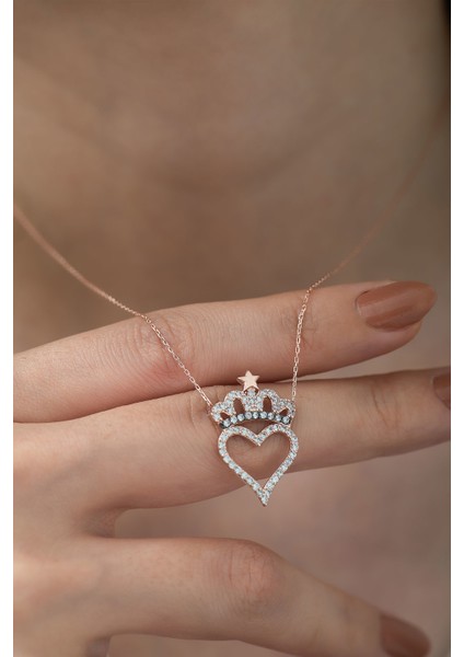 925 Ayar Zirkon Taşlı Kalpli Kraliçe Tacı Gümüş Kolye