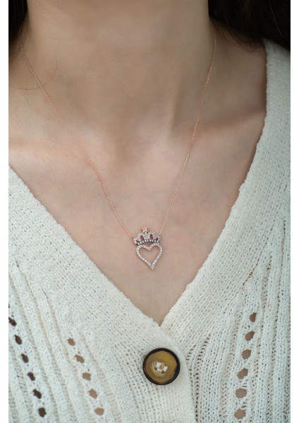 925 Ayar Zirkon Taşlı Kalpli Kraliçe Tacı Gümüş Kolye fiyatları