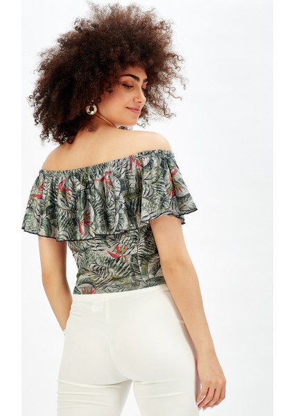 Çiçek ve Papağan Desenli Kısa Volanlı Bluz Kuş Desenli modelleri