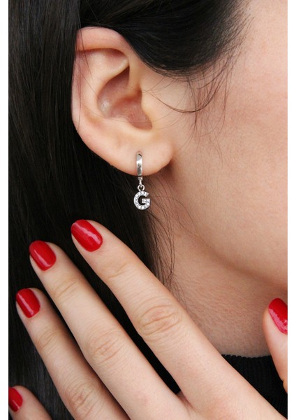 G Harfi Sallantılı Gümüş Tek Küpe K079701