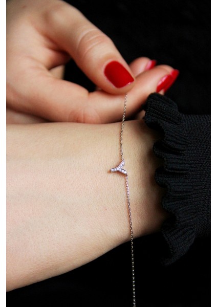 Gümüş Y Harfi Bileklik B068401 modelleri