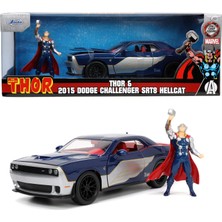 Jada Toys Marvel Thor 2015 Dodge Challenger Die-Cast Metal, 1:24 Ölçek