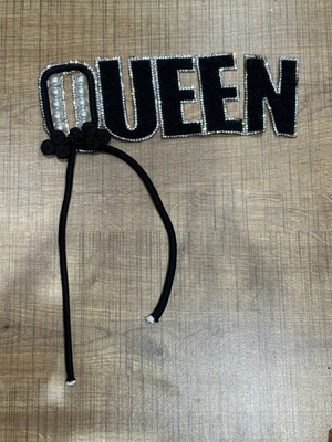 Gönülden Tasarım 19X7 cm Ütü Ile Yapışan Kabartma Taşlı Queen Yazı Arma Püsküllü Aplike