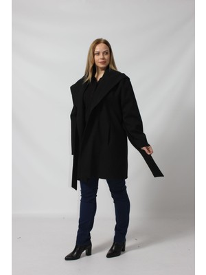 Moda Berray Kuşaklı Yandan Bağlama Detaylı Kapüşonlu Kaşe Kaban