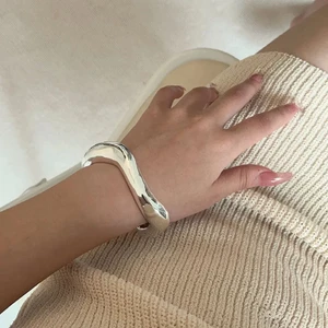 Çelik Gümüş Kaplama Tiffany Kadın Kelepçe Bileklik Kadın Bilezik