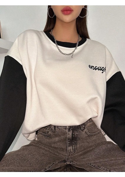 Kadın Beyaz Enough Baskılı Siyah Kol Detay Oversize Sweatshirt