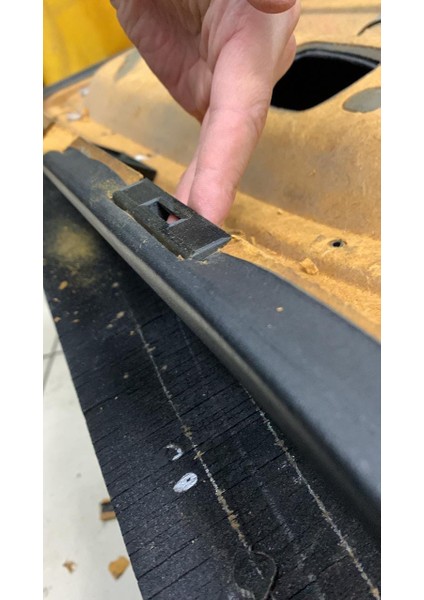 Bmw E36 Sedan Kapı Tamir Kiti (SOL-9 Numara)