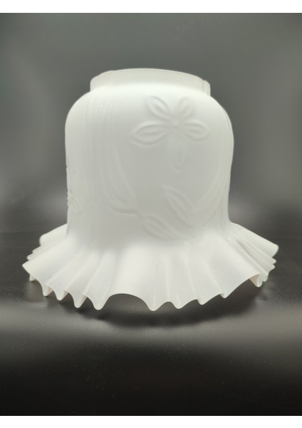 . Kıvırcık Avize Camı, Tam Süt Beyaz ,Mat Renkte,Alt Çap: 10,00cm-h:15,50cm. indirimleri