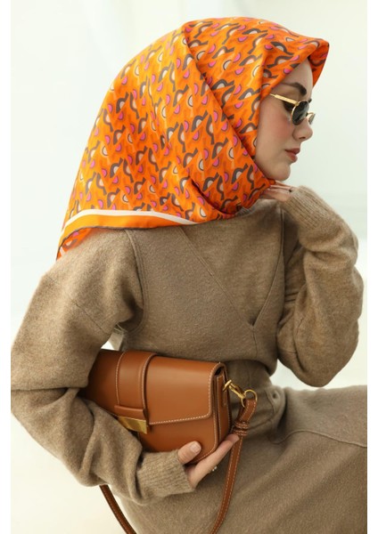 Turuncu Geometrik Desenli Tivil İpek Eşarp 11413-28