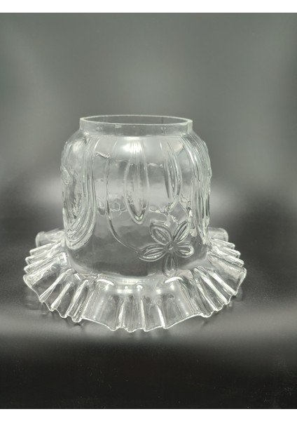 . Kıvırcık Avize Camı .Tam Şeffaf Renkte. (Alt Çap: 10.00cm-h:15.50cm)
