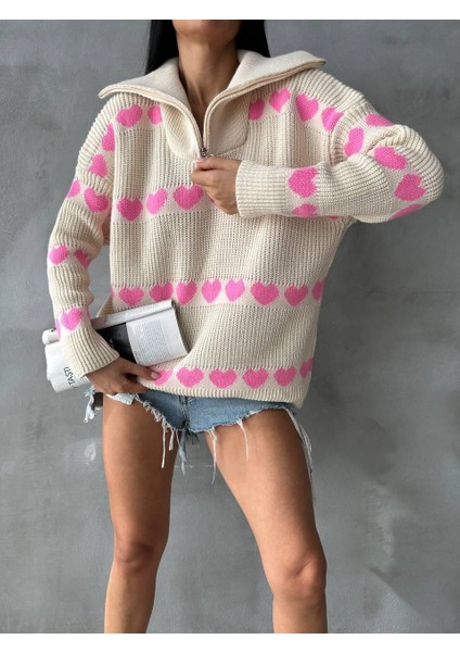 Kadın Fermuarlı Kalp Desenli Triko Kazak Bej fiyatları