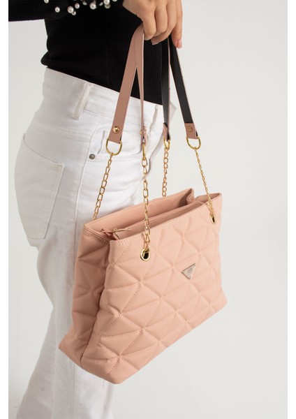 Siyah Kapitone 3 Bölme Fermuar Kapama Zincir Askılı Astarlı El Kol ve Omuz Çantası fiyatları