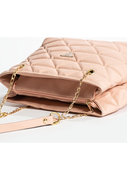 Siyah Kapitone 3 Bölme Fermuar Kapama Zincir Askılı Astarlı El Kol ve Omuz Çantası fırsatları